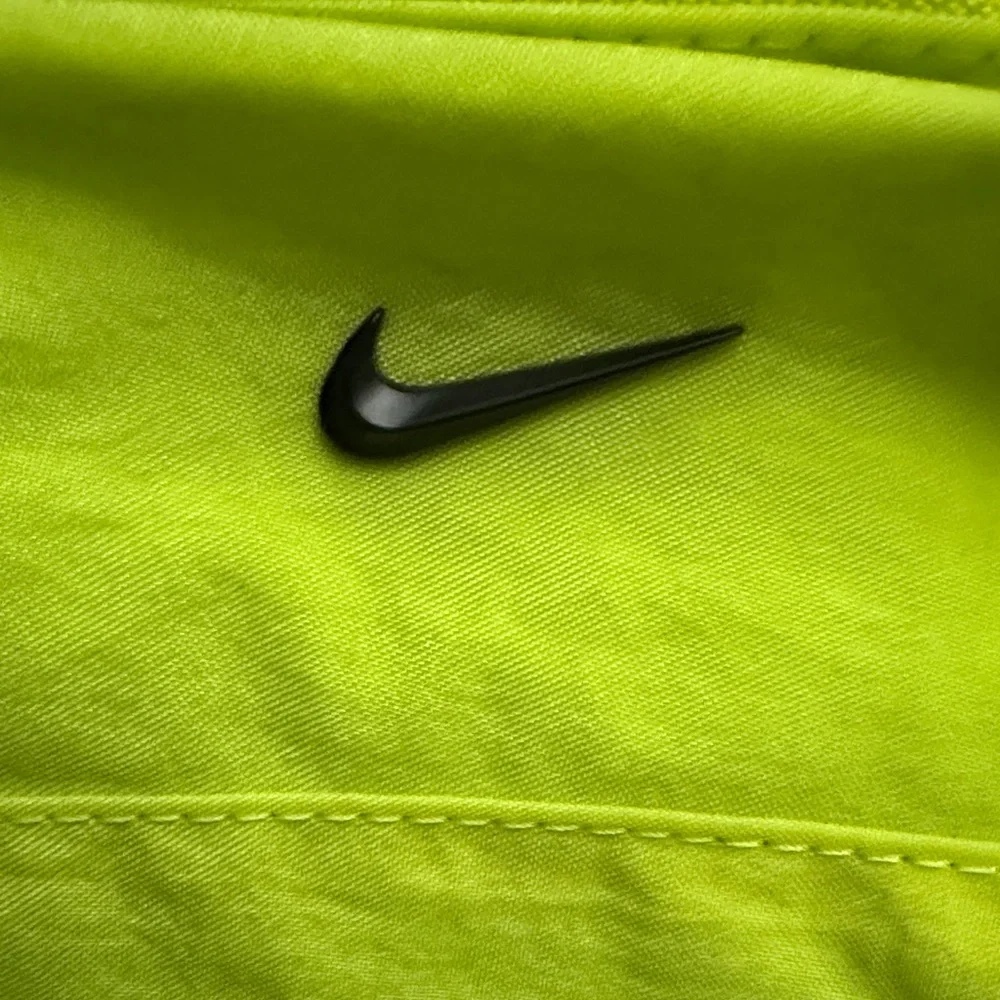 Nike Aura Crossbody Bag Bright Neon Green Waist Bag - Picture 5 of 11
